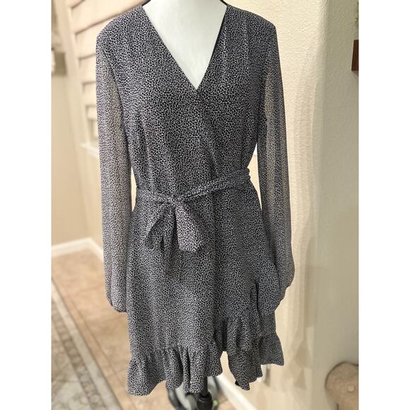 1.STATE Long Sleeve Ruffle Hem Wrap Dress Black/White Dot Pattern Size 8 - Picture 2 of 6